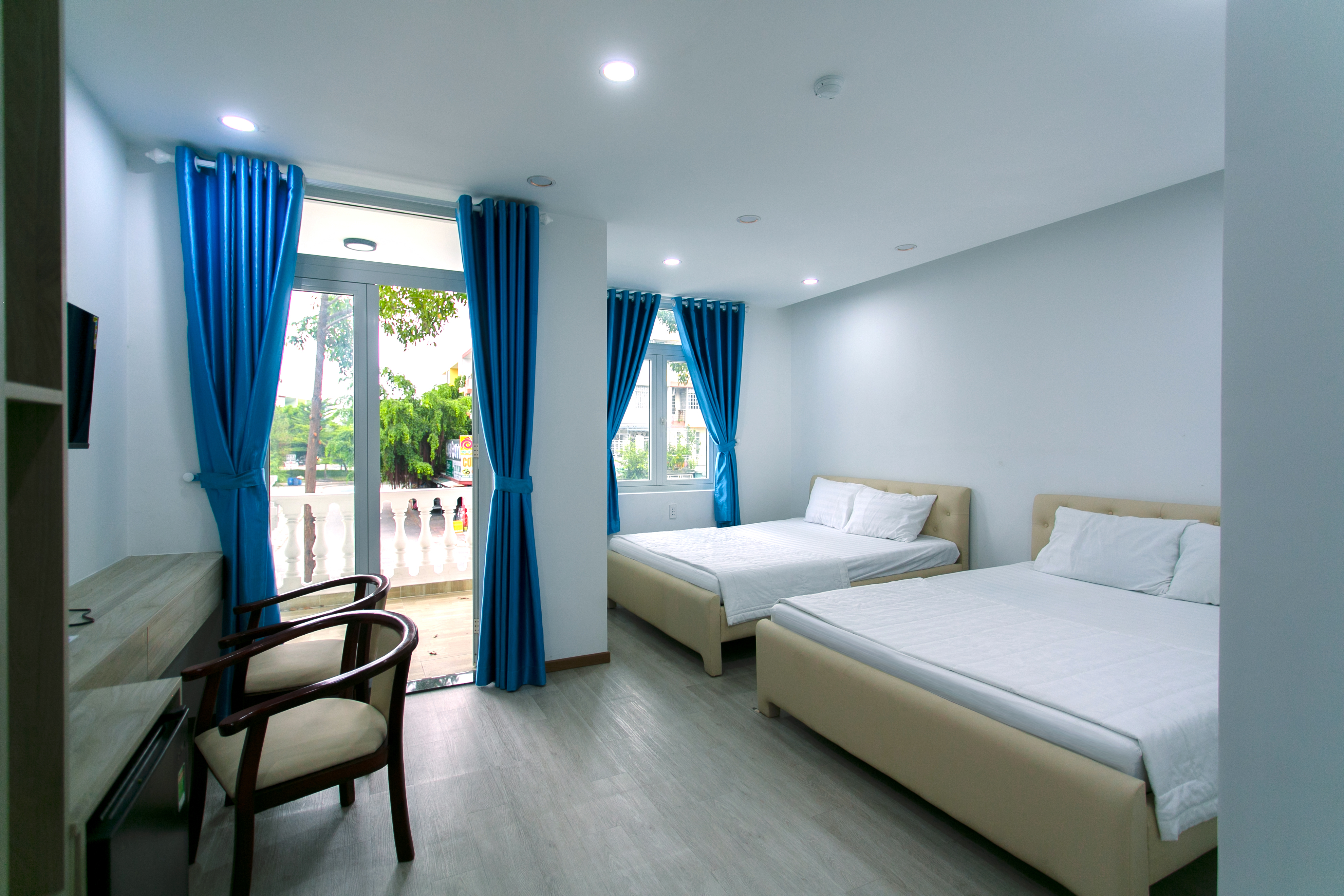 KHÁCH SẠN THƯƠNG VILLA 