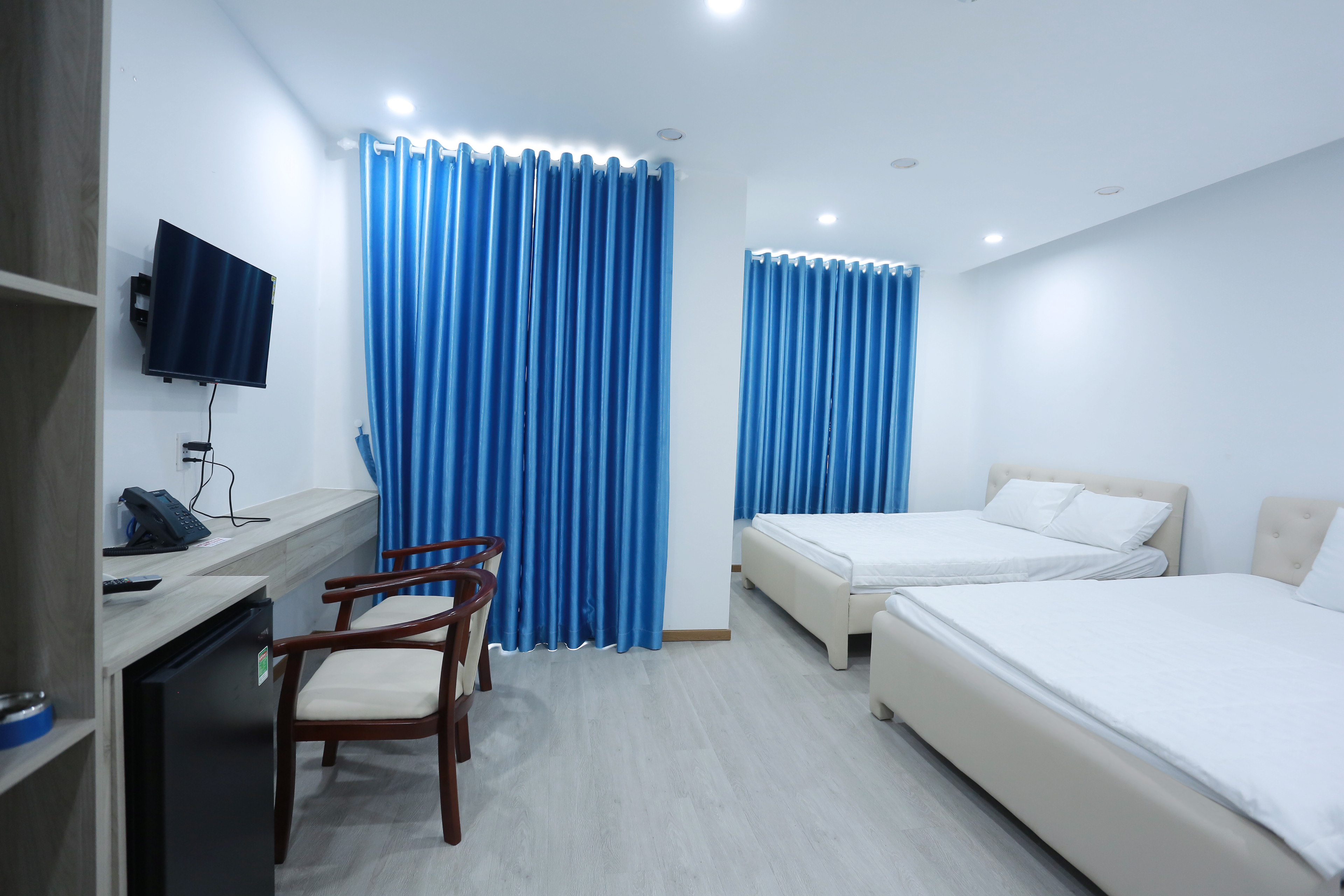 KHÁCH SẠN THƯƠNG VILLA 