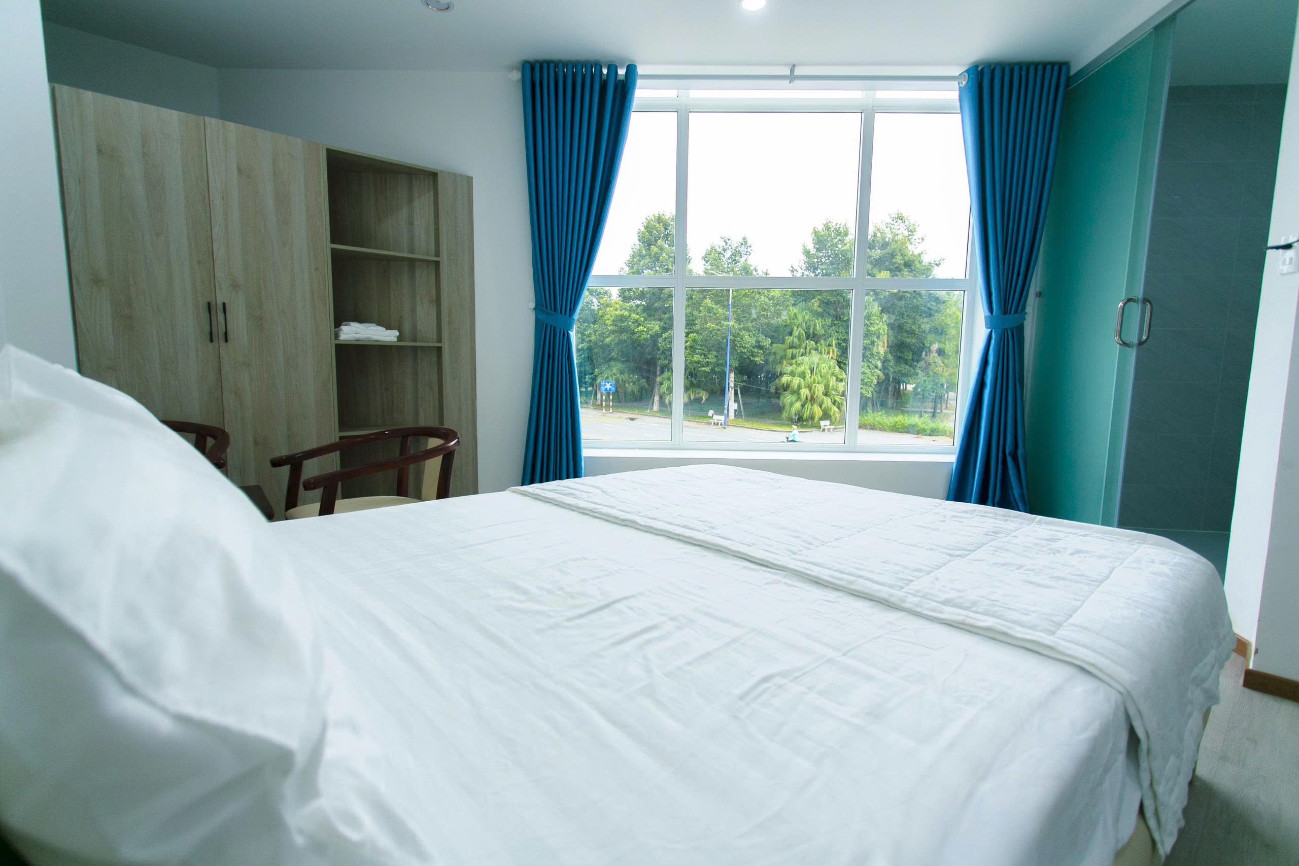 KHÁCH SẠN THƯƠNG VILLA 